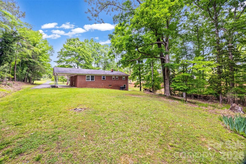 2380 Dixon Rd, Belmont, NC 28012