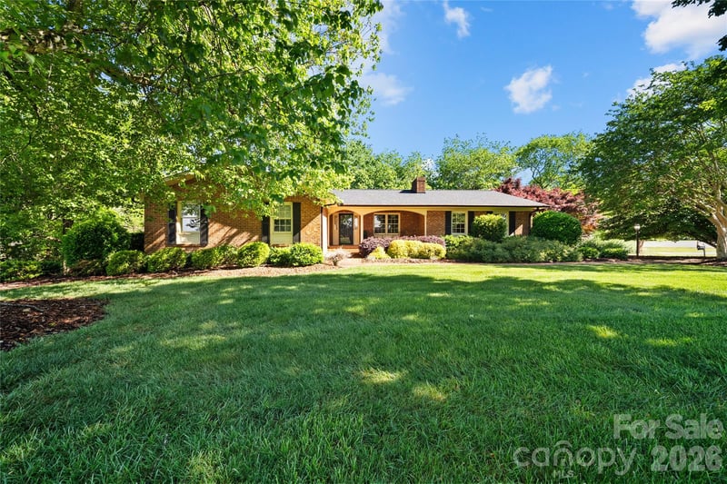 27211 Hedge Rd, Albemarle, NC 28001