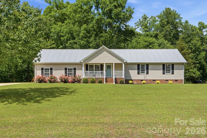 142 Sam Bailes Blvd, Smyrna, SC 29743