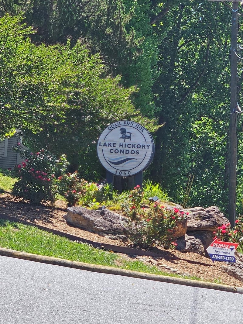 1050 21st Ave #64, Hickory, NC 28601