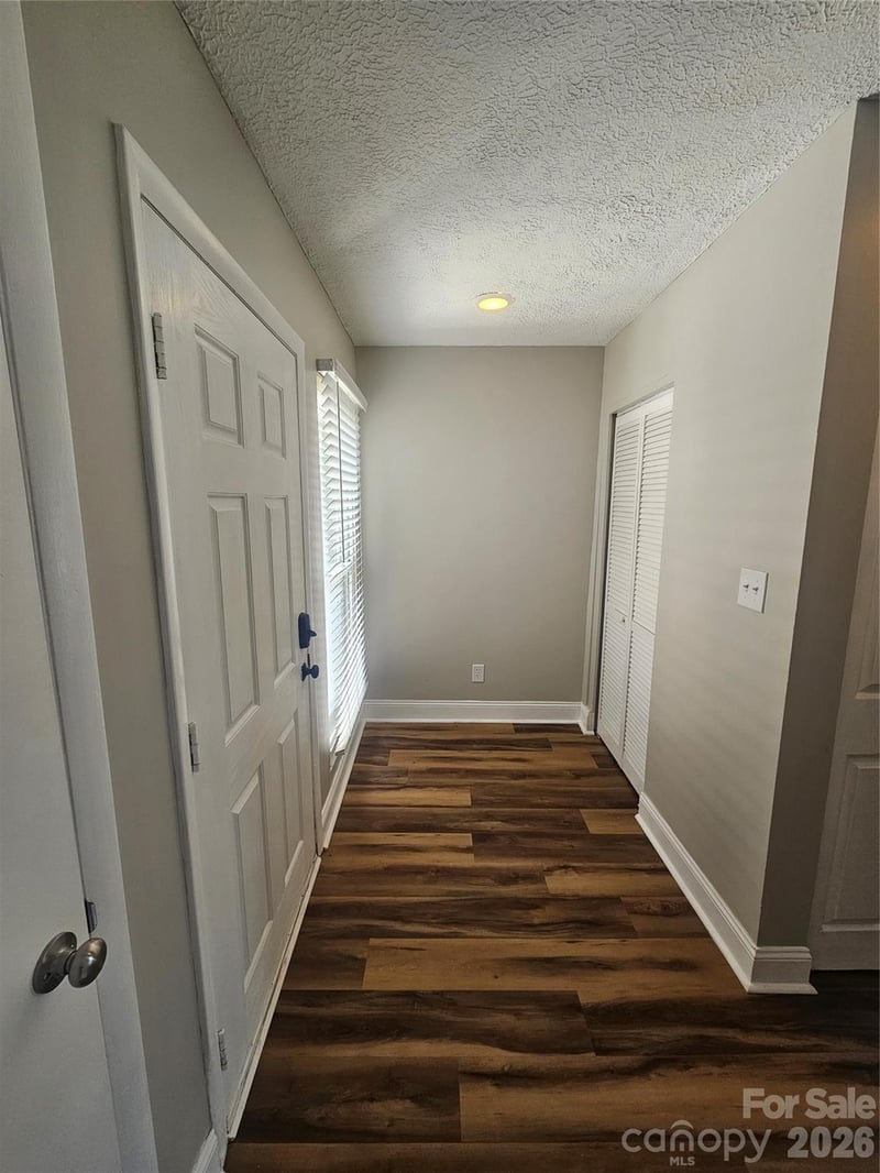 1050 21st Ave #64, Hickory, NC 28601