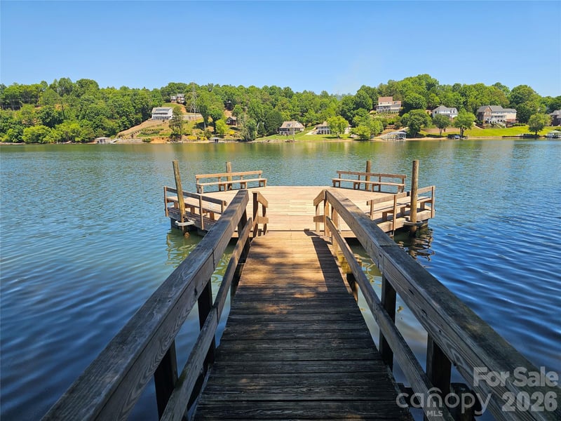 1050 21st Ave #64, Hickory, NC 28601