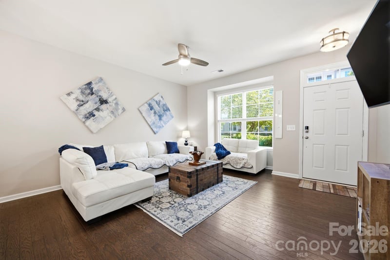 6913 Walnut Branch Ln, Charlotte, NC 28277