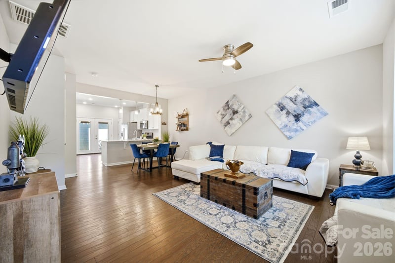 6913 Walnut Branch Ln, Charlotte, NC 28277