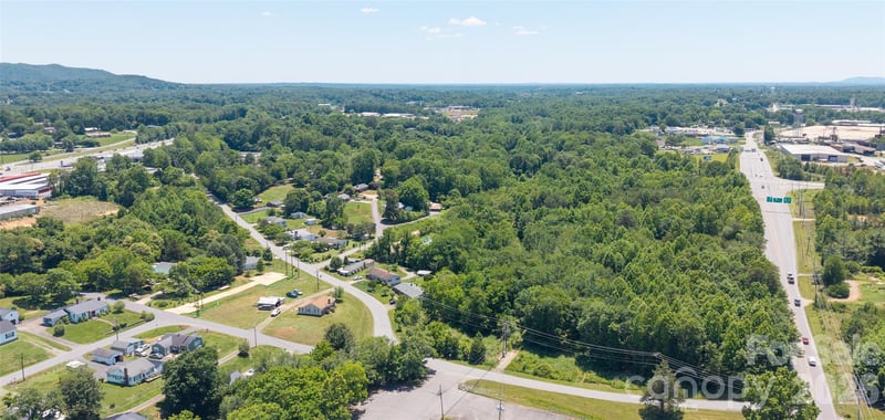 2213 Norwood St, Lenoir, NC 28645