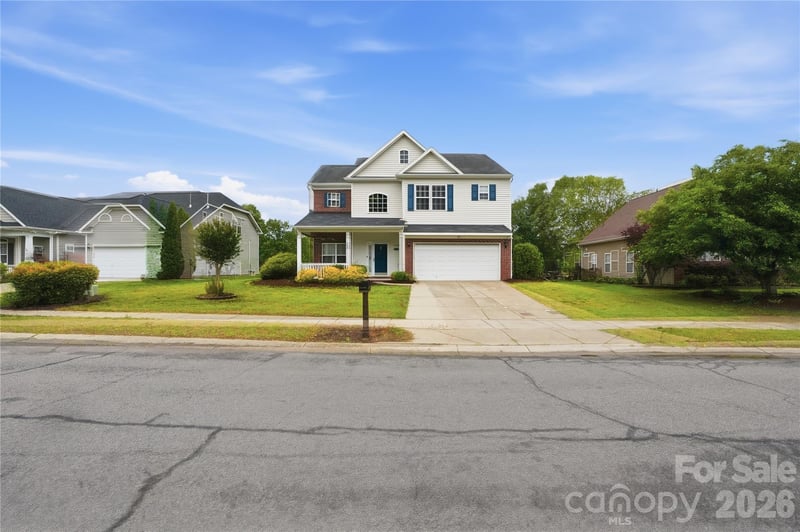 720 Yvonne Dr, Concord, NC 28027