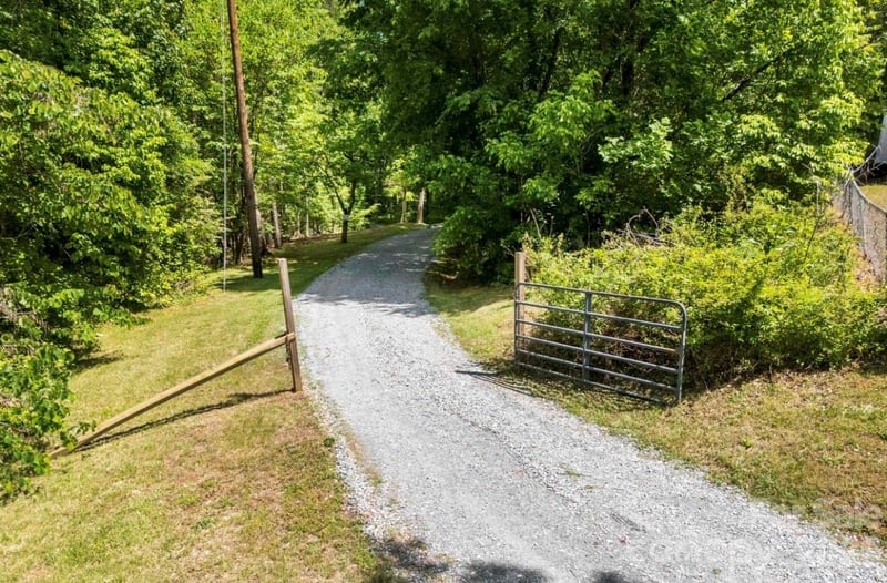 143 Marys Grove Church Rd, Kings Mountain, NC 28086