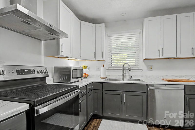 155 Chestnut Pl, Arden, NC 28704