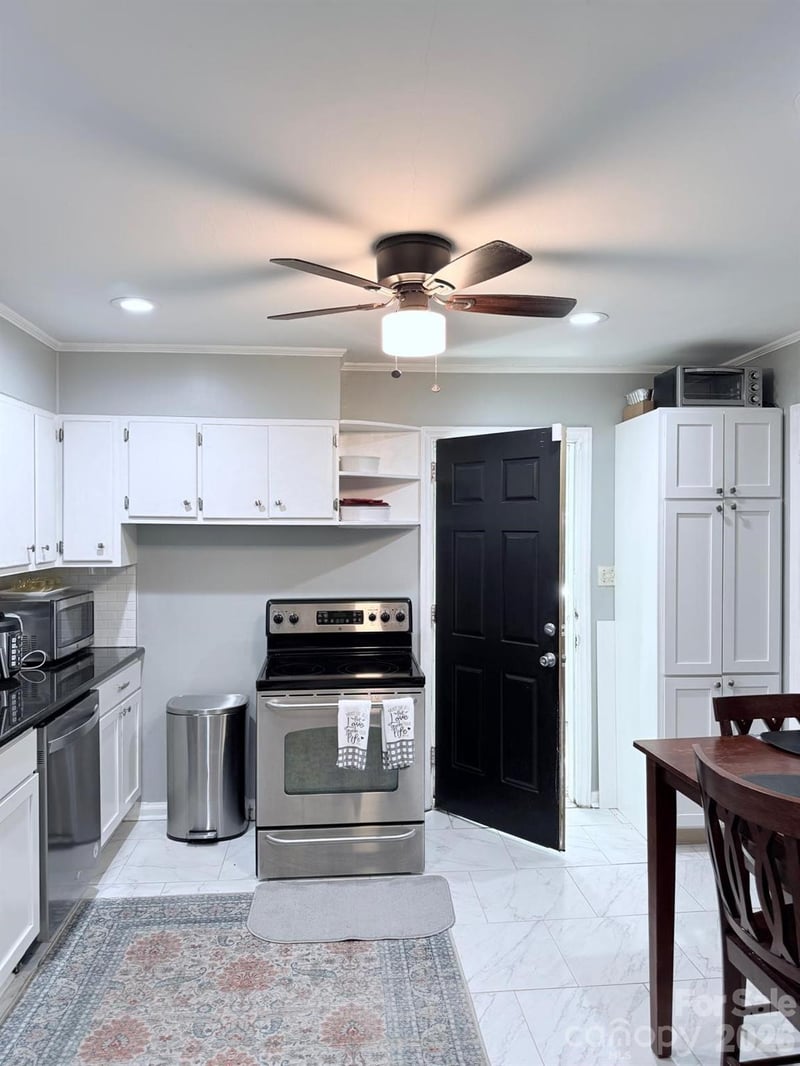 4937 Tryon St, Charlotte, NC 28217