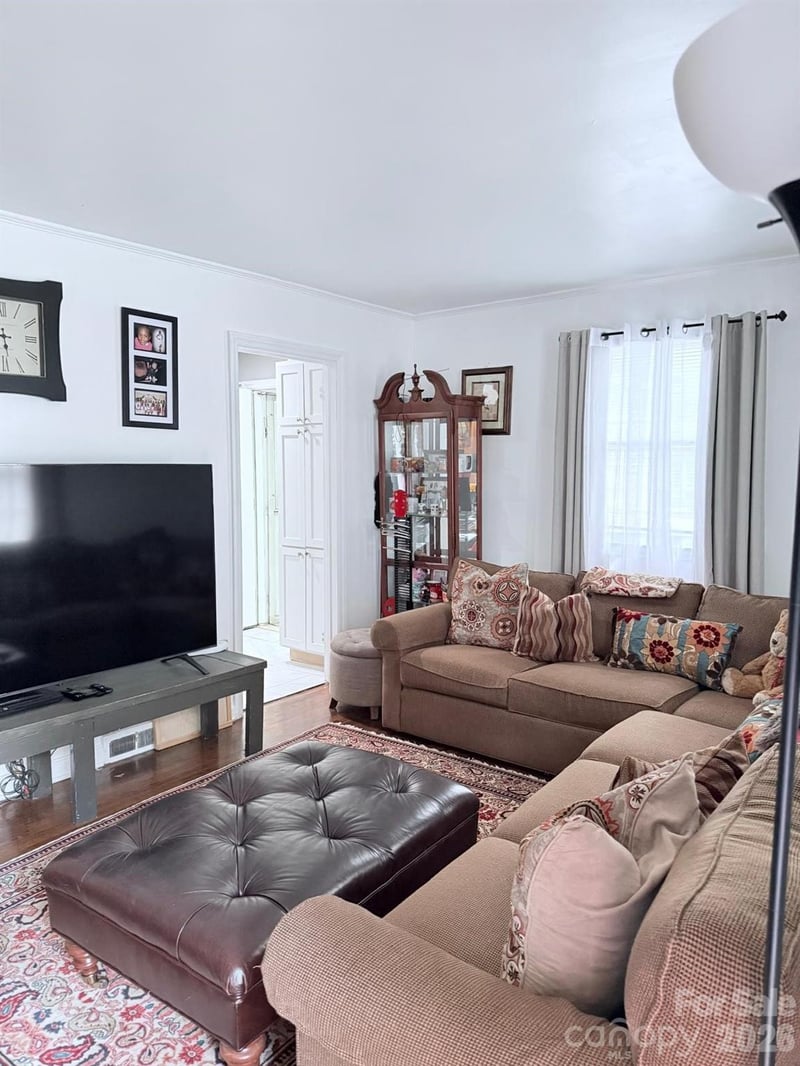 4937 Tryon St, Charlotte, NC 28217