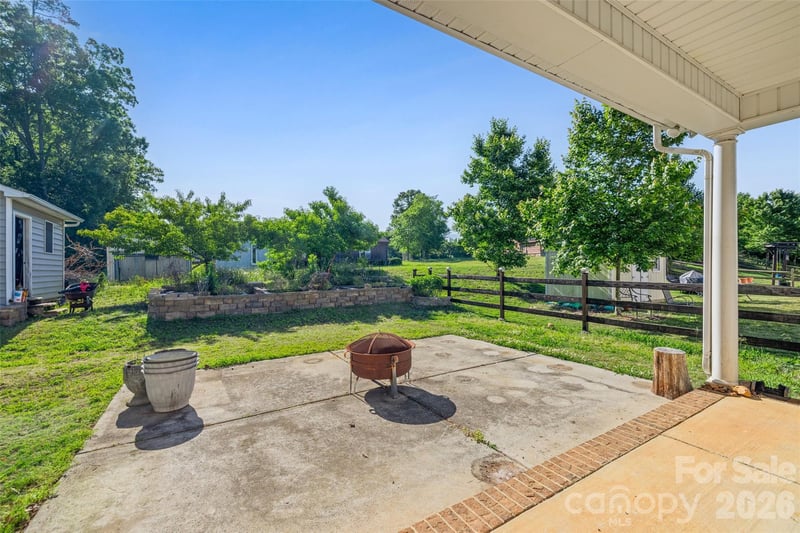 578 Daventry Ct, Clover, SC 29710