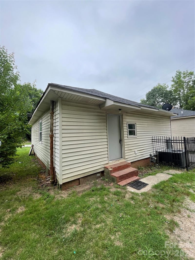 411 Klumac Rd, Salisbury, NC 28144