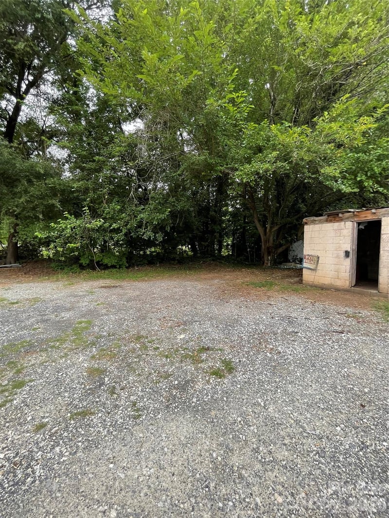411 Klumac Rd, Salisbury, NC 28144
