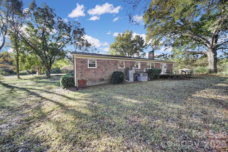 3987 Taxahaw Rd, Lancaster, SC 29720