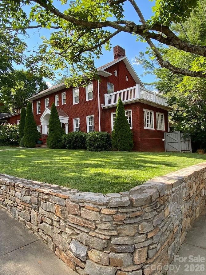 8 Colonial Pl, Asheville, NC 28804