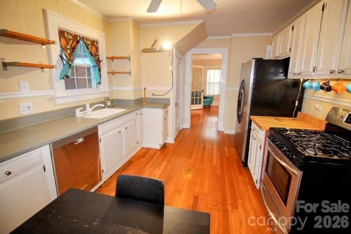 8 Colonial Pl, Asheville, NC 28804
