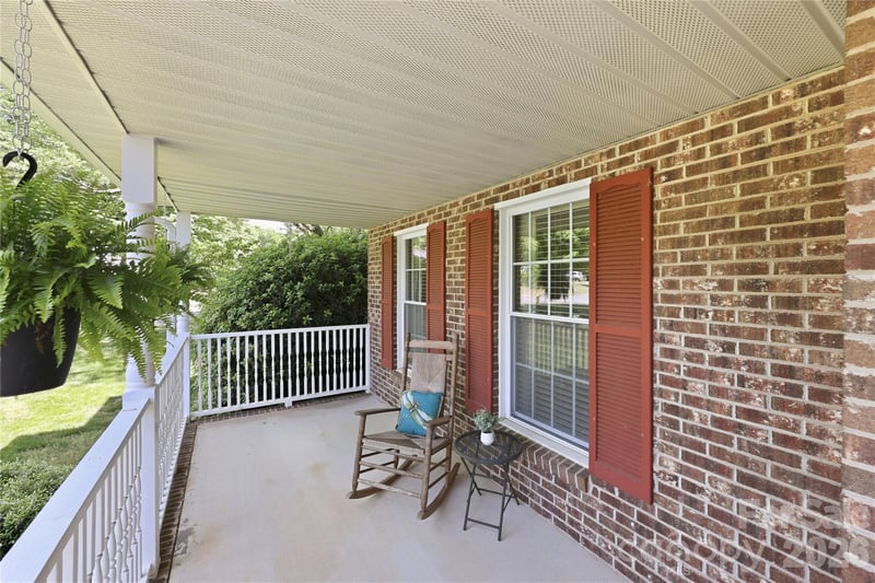 10716 Derry Dr, Charlotte, NC 28262