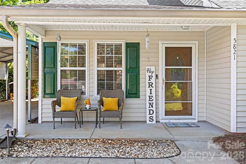 5821 Rowan Way, Charlotte, NC 28214