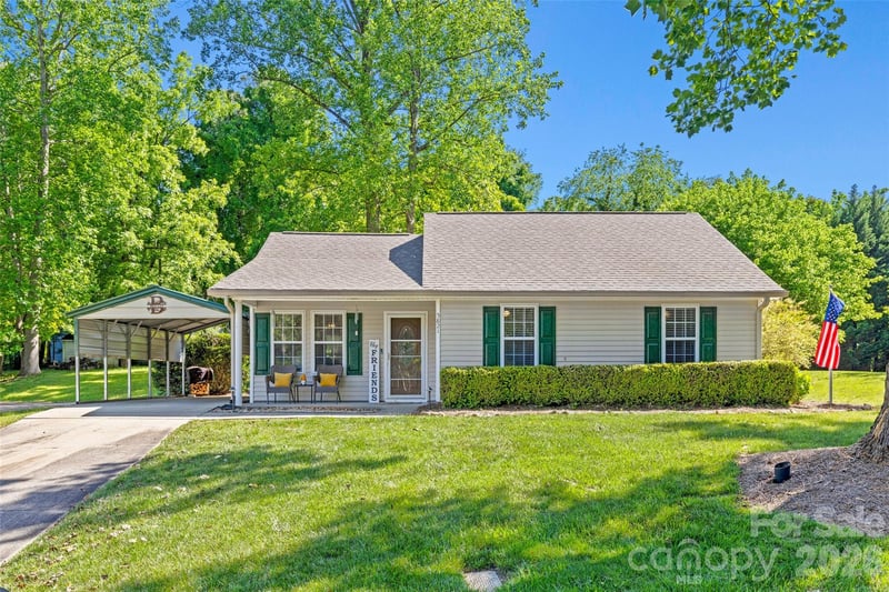 5821 Rowan Way, Charlotte, NC 28214