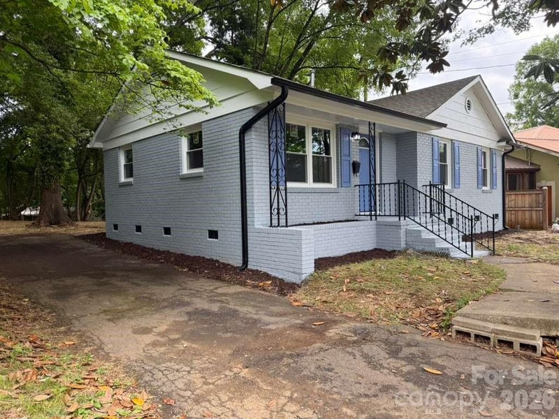 835 Ranch St, Charlotte, NC 28208
