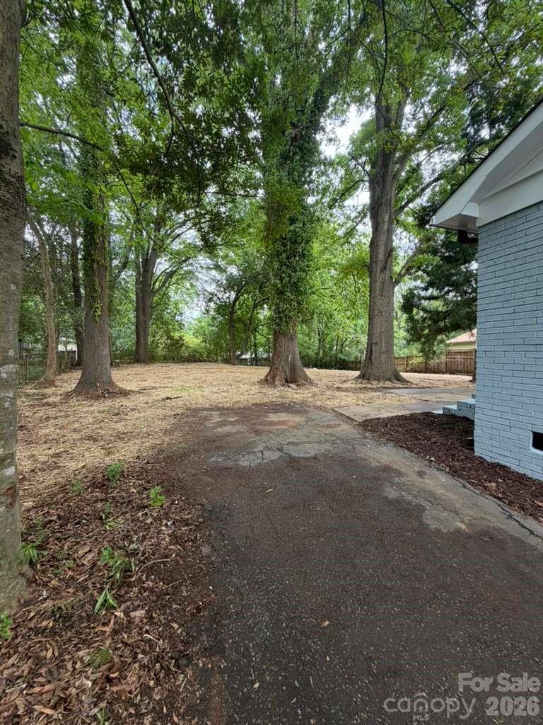 835 Ranch St, Charlotte, NC 28208