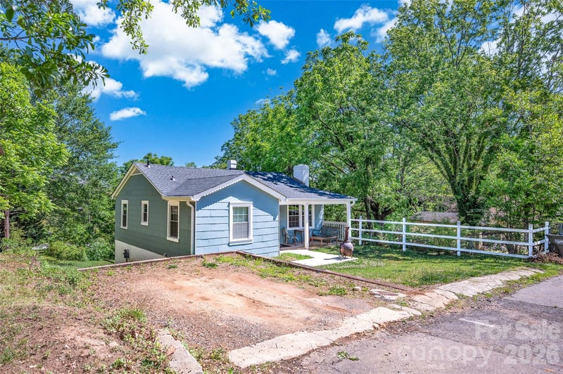 723 F Ave, Hickory, NC 28602