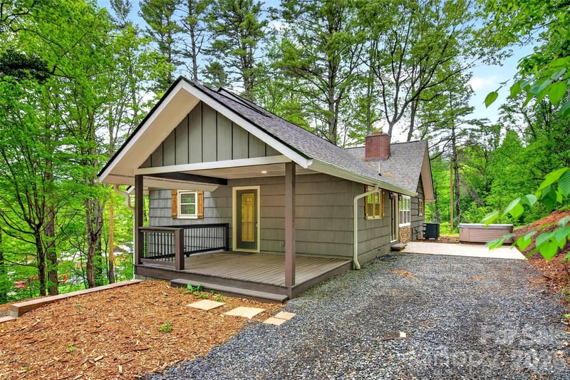 3781 226 Hw, Bakersville, NC 28705