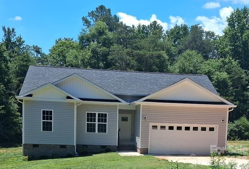 125 Kiser St, Bessemer City, NC 28016