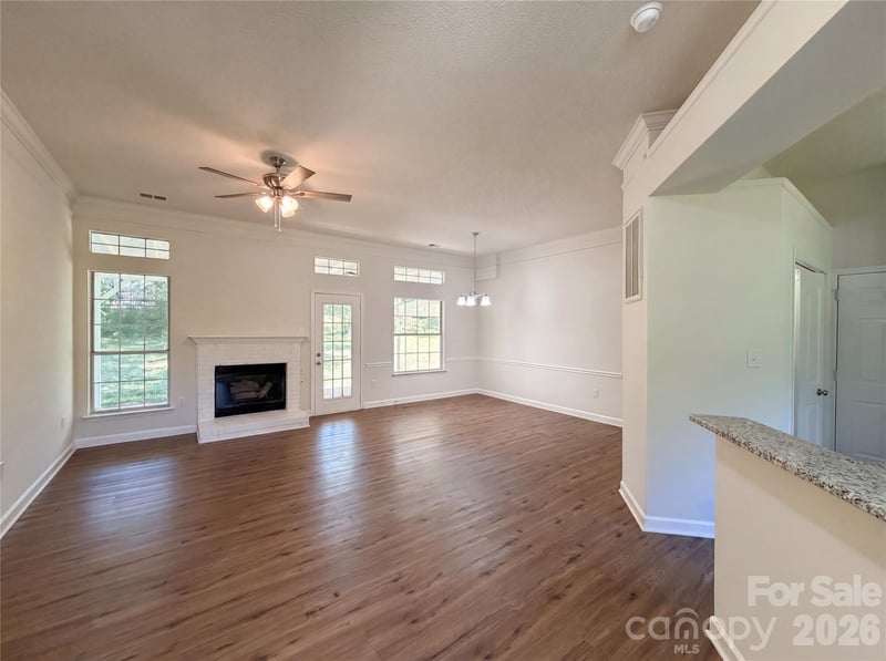 10530 Southern Oak Ct, Charlotte, NC 28214