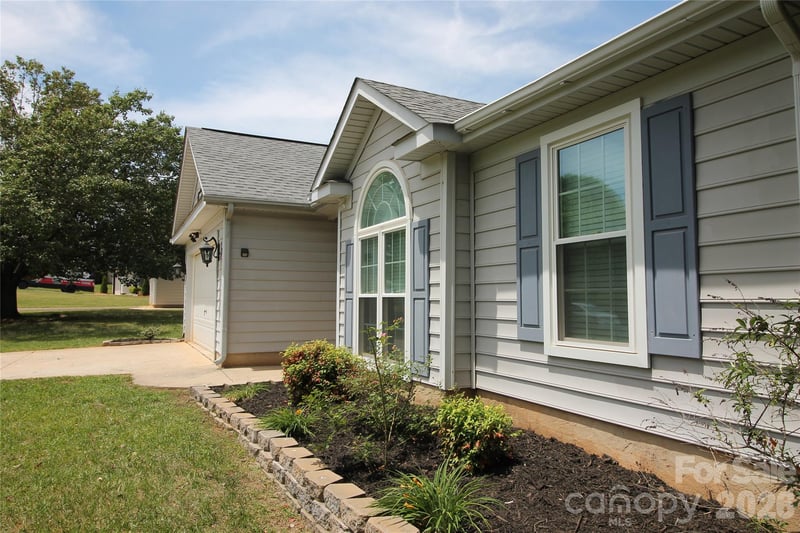 900 Milkwood Ln, Monroe, NC 28110