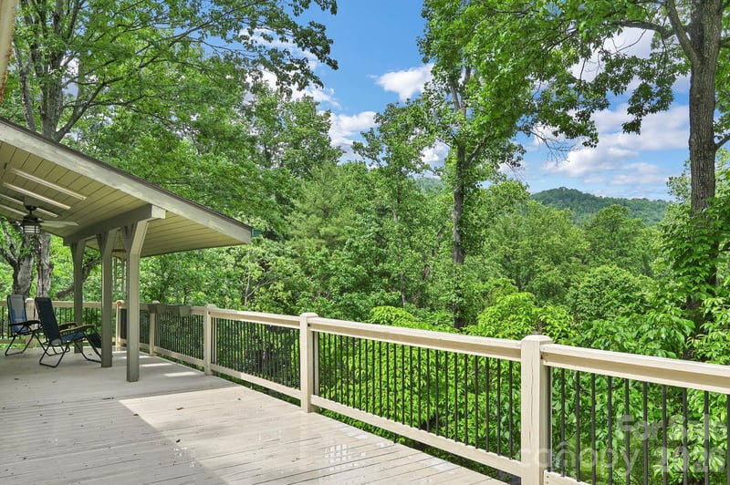 22 Robinhood Rd, Asheville, NC 28804