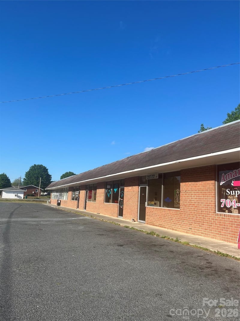 1614 Us 52 Hw, Albemarle, NC 28001