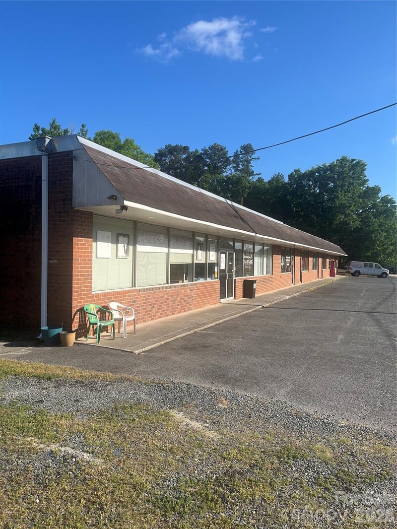 1614 Us 52 Hw, Albemarle, NC 28001
