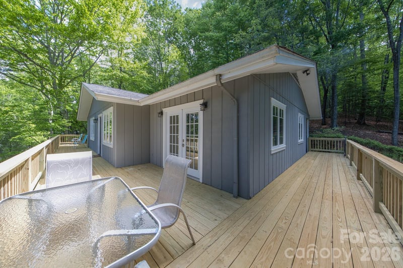 1360 Glen Cannon Dr, Pisgah Forest, NC 28768