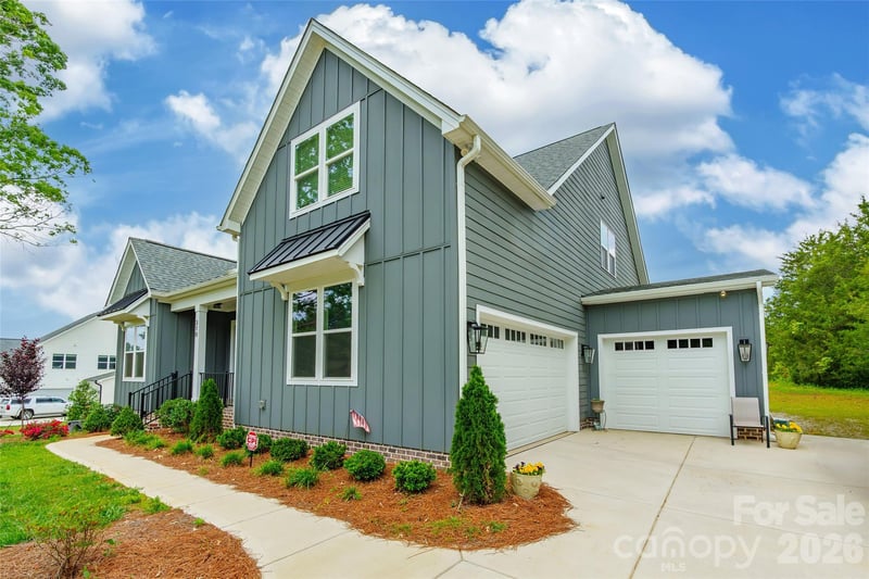 310 Triple Ponds Ct, Clover, SC 29710