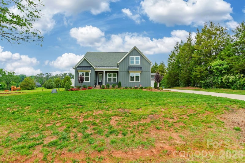 310 Triple Ponds Ct, Clover, SC 29710
