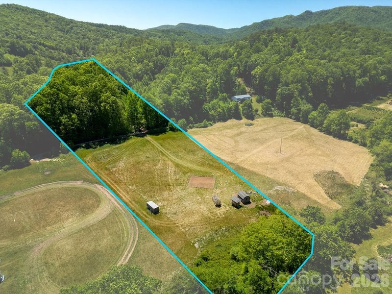 230 Harlow And Cricket Dr, Balsam Grove, NC 28708
