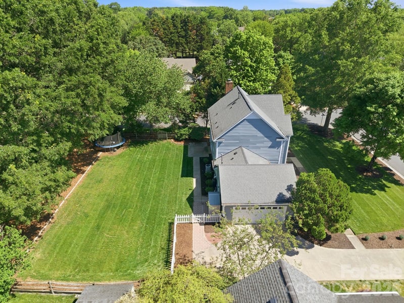 8729 Totteridge Dr, Charlotte, NC 28277