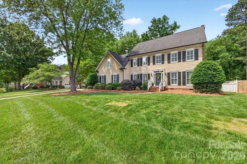 10216 Hollybrook Dr, Charlotte, NC 28277