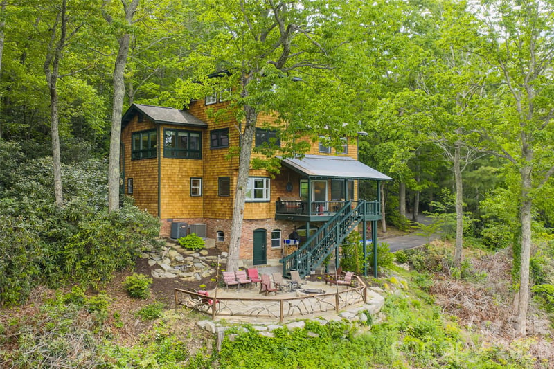 162 Merrills Chase Rd, Asheville, NC 28803