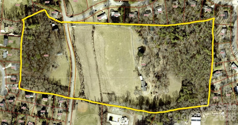 767 New Haw Creek Rd, Asheville, NC 28805