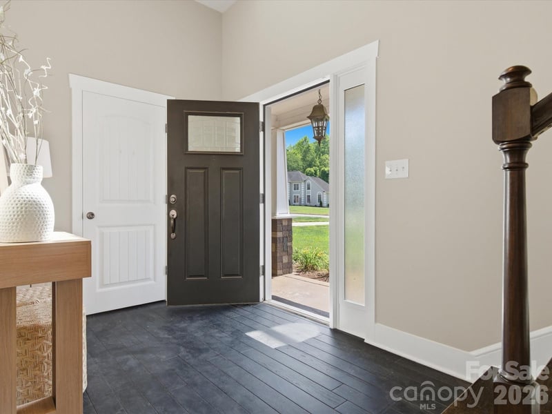 911 Weymouth Dr, Gastonia, NC 28056