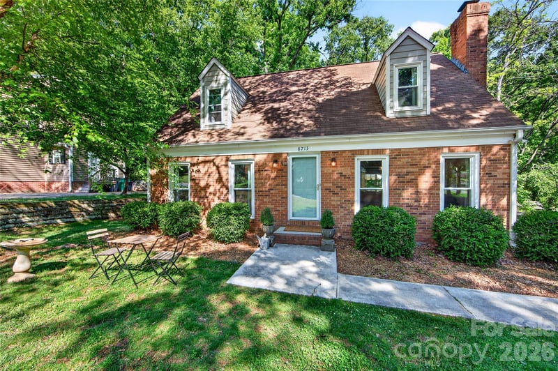 8713 Golf Ridge Dr, Charlotte, NC 28277