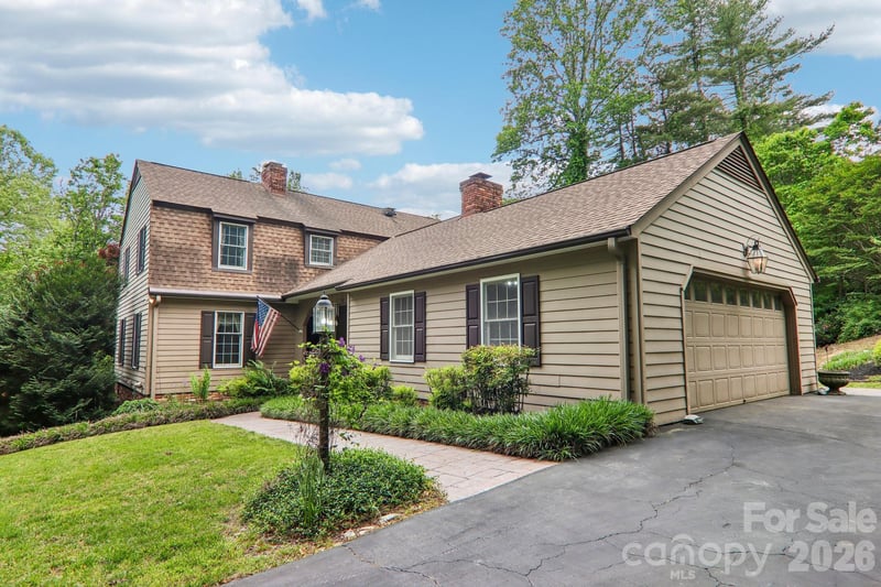 104 Finley St, Hendersonville, NC 28739