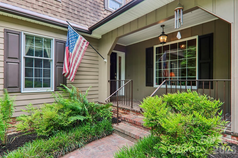 104 Finley St, Hendersonville, NC 28739