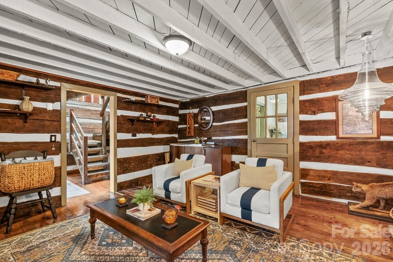285 Glenaire Dr, Mars Hill, NC 28754