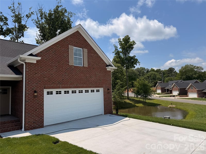 107 Abbington Ln, Shelby, NC 28150