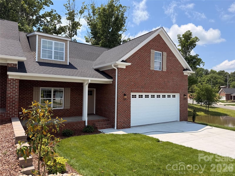 107 Abbington Ln, Shelby, NC 28150
