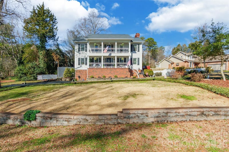 4205 Lake Shore Rd, Denver, NC 28037