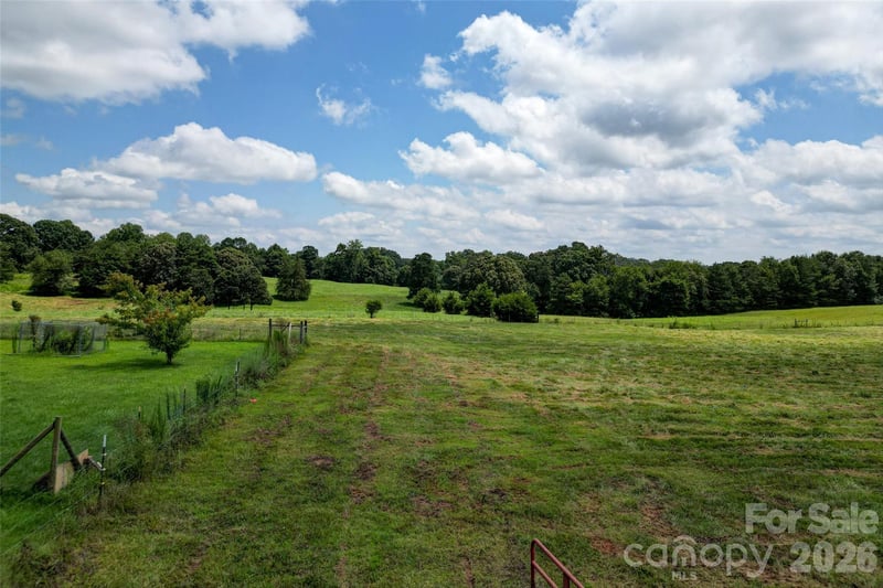 Johnny Martin Ln, Stony Point, NC 28678